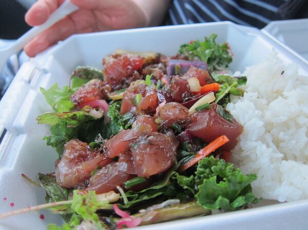 Šventinis stalas. Kokios salotos per Naujuosius ruošiamos skirtingose šalyse Šventinis stalas. Kokios salotos per Naujuosius ruošiamos skirtingose šalyse - Sputnik Lietuva