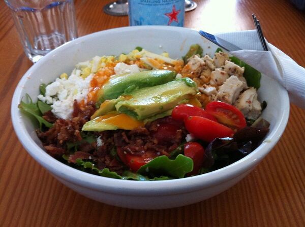 Šventinis stalas. Kokios salotos per Naujuosius ruošiamos skirtingose šalyse Šventinis stalas. Kokios salotos per Naujuosius ruošiamos skirtingose šalyse - Sputnik Lietuva