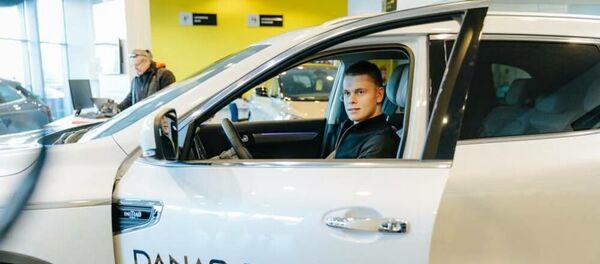 Литовский пловец Данас Рапшис с новой машиной - Sputnik Литва