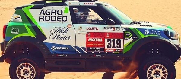 На втором этапе ралли-марафона Дакар Жала откатился на общее пятое место На втором этапе ралли-марафона Дакар Жала откатился на общее пятое место - Sputnik Литва