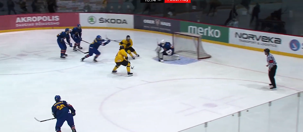 Сборная Литвы играет против испанской команды в матче МЧМ-2020 Сборная Литвы играет против испанской команды в матче МЧМ-2020 - Sputnik Литва