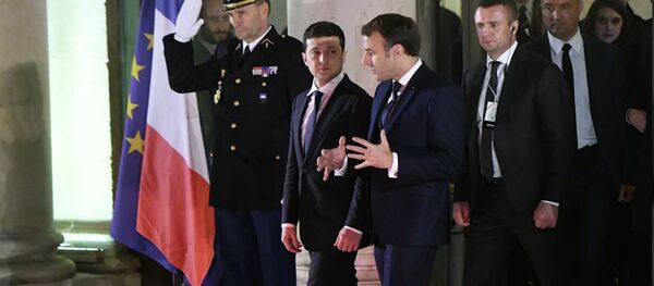 Президент Украины Владимир Зеленский и президент Франции Эммануэль Макрон, архивное фото Президент Украины Владимир Зеленский и президент Франции Эммануэль Макрон, архивное фото - Sputnik Lietuva