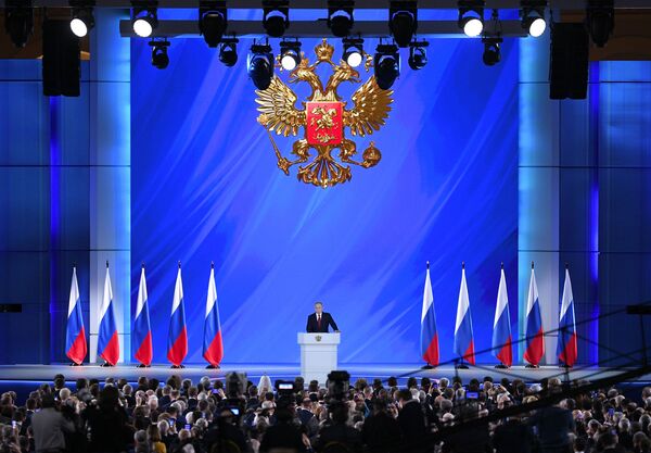 Об изменении Конституции, кабмине и месте РФ в мире: темы послания Путина Об изменении Конституции, кабмине и месте РФ в мире: темы послания Путина - Sputnik Литва