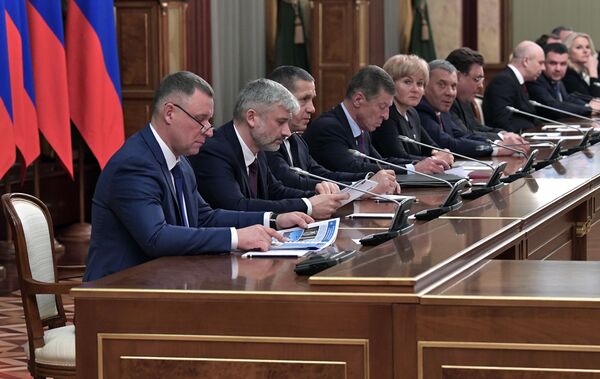 Правительство России подало в отставку в полном составе - Sputnik Литва