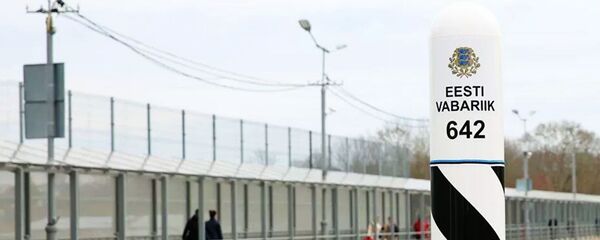 Пограничный столб на эстонско-российской границе в Нарве, архивное фото - Sputnik Литва