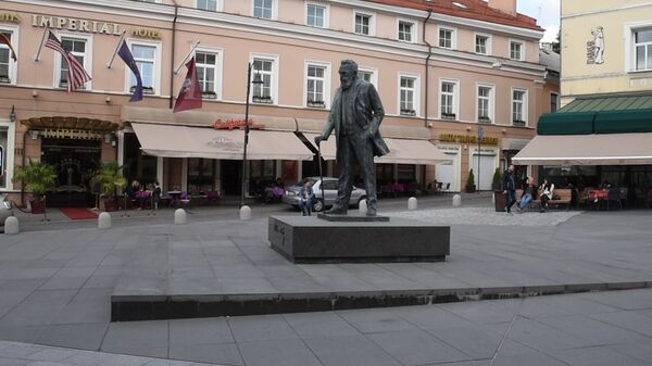 Užfiksuotas didžiausiais Lietuvoje gyvenančių užsieniečių skaičius Užfiksuotas didžiausiais Lietuvoje gyvenančių užsieniečių skaičius - Sputnik Lietuva