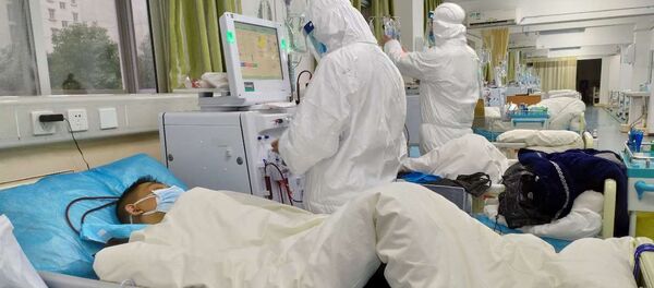 Лечение пациентов в центральной больнице города Ухань - Sputnik Литва