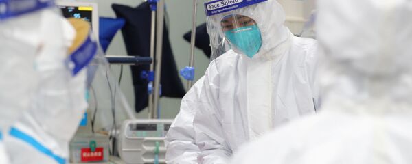 Лечение пациентов в центральной больнице города Ухань - Sputnik Литва