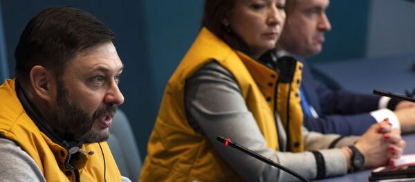 Глава Sputnik Эстония Елена Черышева, исполнительный директор МИА Россия сегодня Кирилл Вышинский и председатель комитета Государственной Думы РФ по международным делам Леонид Слуцкий  - Sputnik Литва