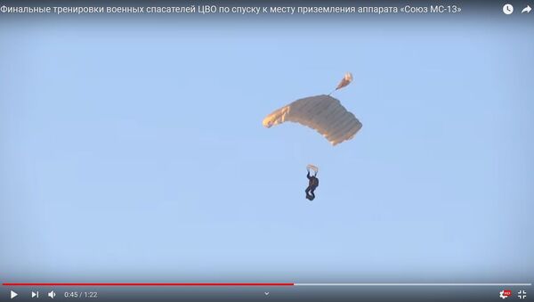 Kaip gelbėtojai ruošiasi kosmonautų įgulos nusileidimui — video - Sputnik Lietuva