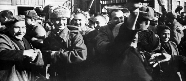 Neišmanymas ar aiškus planas: kodėl Aušvico išvadavimas priskiriamas amerikiečiams Neišmanymas ar aiškus planas: kodėl Aušvico išvadavimas priskiriamas amerikiečiams - Sputnik Lietuva