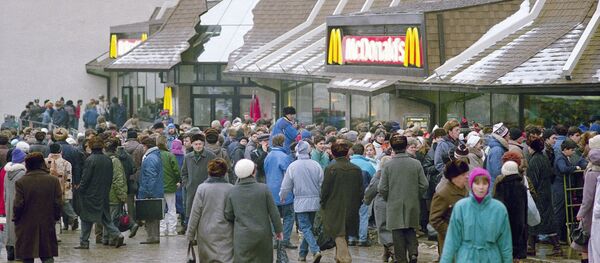 Открытие ресторана Макдоналдс в Москве, 31 января 1990 Открытие ресторана Макдоналдс в Москве, 31 января 1990 - Sputnik Lietuva
