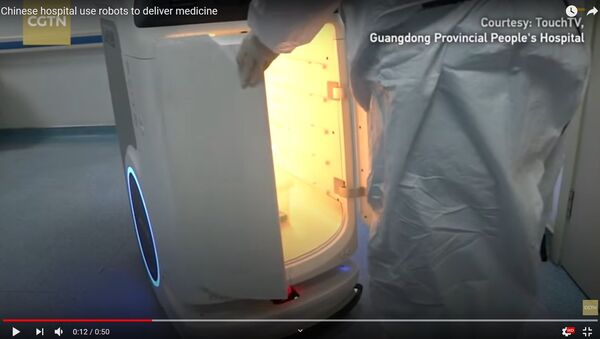 Kinijos ligoninė išsinuomojo robotus vaistų pristatymui - Sputnik Lietuva