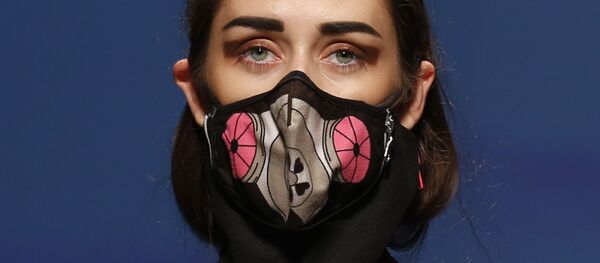 Защитные маски для коллекции Гриффи выпускает Vogmask Защитные маски для коллекции Гриффи выпускает Vogmask - Sputnik Lietuva