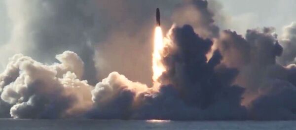 Balistinės raketos Bulava paleidimas Balistinės raketos Bulava paleidimas - Sputnik Lietuva