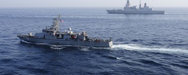 Флот ВМС США сопровождает танкер с грузом СПГ, архивное фото - Sputnik Литва