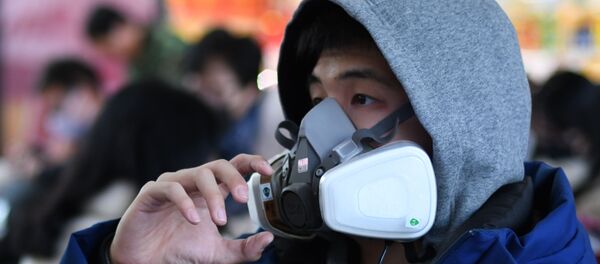 Руками не трогать: необычные маски для защиты от коронавируса - Sputnik Литва