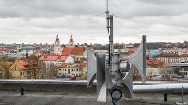 Cирены на крыше здания в Вильнюсе - Sputnik Литва