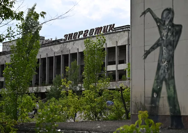 Граффити на бывшем доме культуры «Энергетик» в городе-призраке Припять
