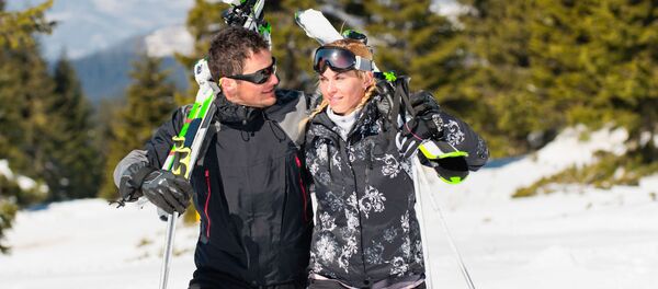 Катание на лыжах, архивное фото - Sputnik Литва