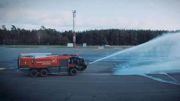Palangos oro uoste pristatė naują priešgaisrinės tarnybos automobilį - Sputnik Lietuva