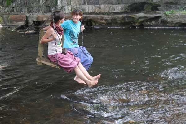 Подвесные качели над рекой Вильняле - Sputnik Литва