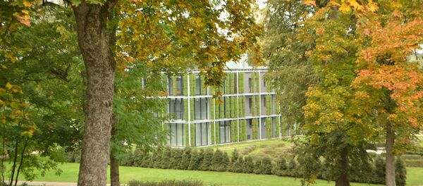 В ботаническом саду Вильнюсского университета - уникальное зеленое здание В ботаническом саду Вильнюсского университета - уникальное зеленое здание - Sputnik Литва