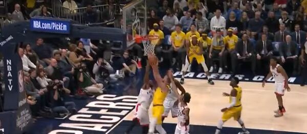 Домантас Сабонис из Индиана Пэйсерс против Торонто Рэпторс, 7 февраля 2020 года Домантас Сабонис из Индиана Пэйсерс против Торонто Рэпторс, 7 февраля 2020 года - Sputnik Литва