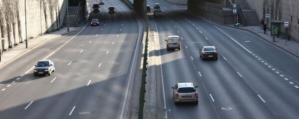 Автомобильная дорога в Вильнюсе, архивное фото Автомобильная дорога в Вильнюсе, архивное фото - Sputnik Lietuva