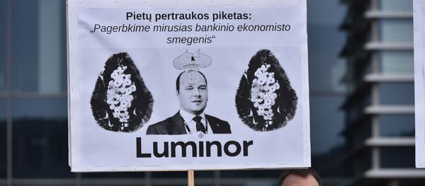 Акция протеста против  ложной информации и скрытия истинной статистики - Sputnik Литва