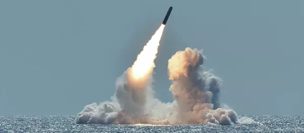 Испытательный запуск ракеты Trident II D5 с подводной лодки, архивное фото - Sputnik Lietuva