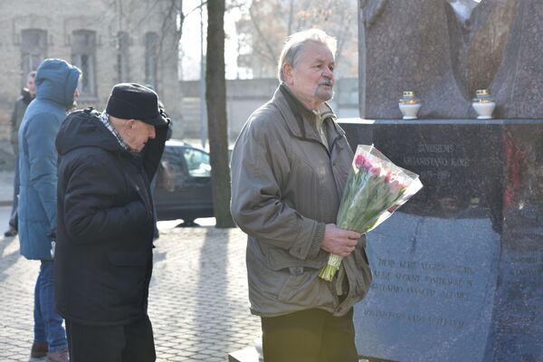 Акция в честь  годовщины вывода войск из Афганистана в Вильнюсе - Sputnik Литва