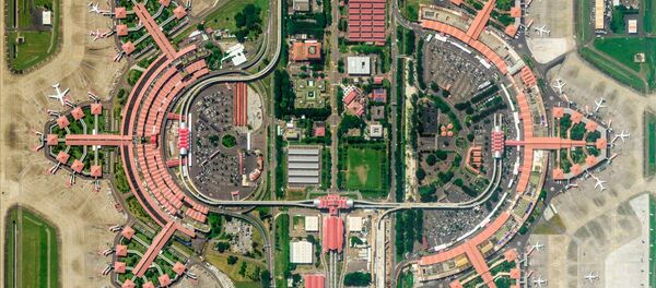 Изображение из космоса международного аэропорта Сукарно-Хатта в городе Тангеранг в провинции Бантен, Индонезия Изображение из космоса международного аэропорта Сукарно-Хатта в городе Тангеранг в провинции Бантен, Индонезия - Sputnik Lietuva