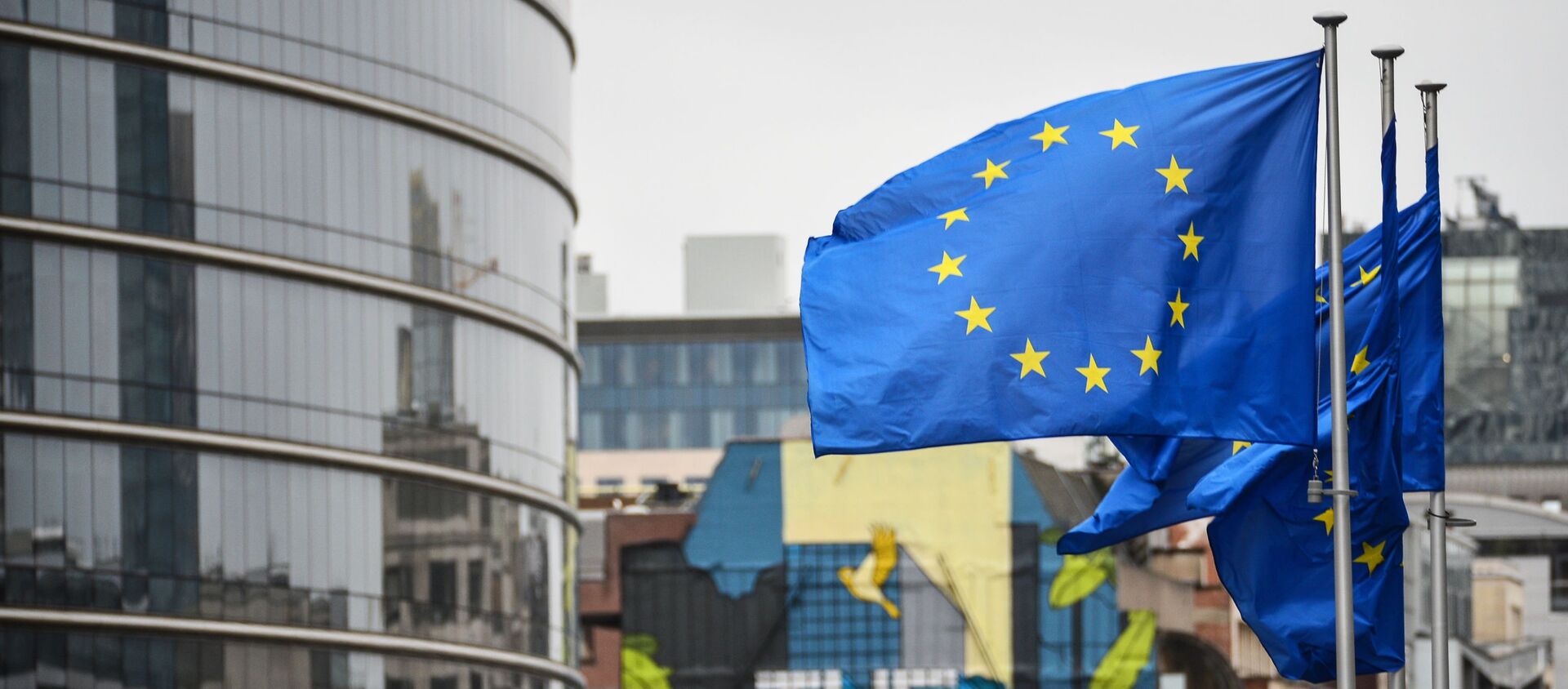 Флаги с символикой Евросоюза в Брюсселе, архивное фото - Sputnik Lietuva, 1920, 04.05.2021