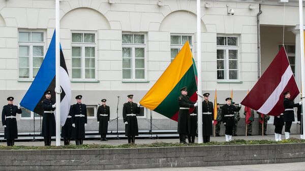 Флаги Эстонии, Литвы и Латвии, архивное фото - Sputnik Lietuva