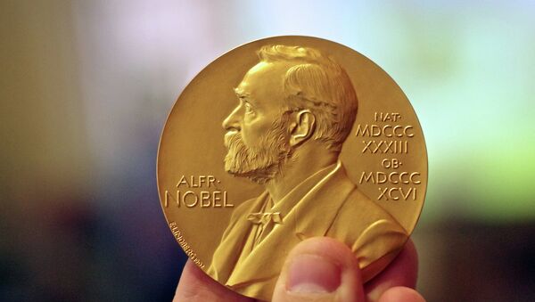 Медаль, которая выдается нобелевскому лауреату - Sputnik Литва