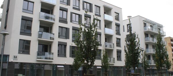 Современные многоэтажные дома из металла и стекла возводятся за полгода Современные многоэтажные дома из металла и стекла возводятся за полгода - Sputnik Lietuva