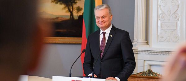 Президент Литвы Гитанас Науседа на встрече с делегацией из Японии - Sputnik Литва