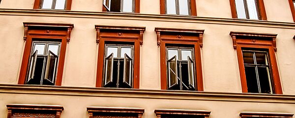 Окна многоэтажного здания, архивное фото - Sputnik Литва