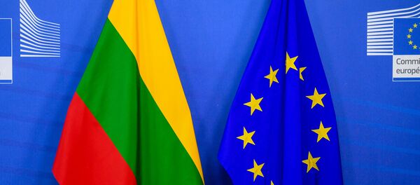 Флаги Литвы и Евросоюза, архивное фото - Sputnik Литва