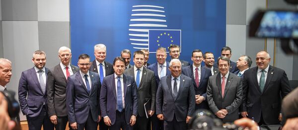 Лидеры стран-участниц ЕС на обсуждении бюджета в Евросовете, 21 февраля 2020 - Sputnik Литва