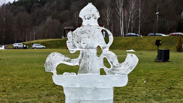 Фестиваль ледяных фигур в парке “Бельмонтас” в Вильнюсе - Sputnik Литва
