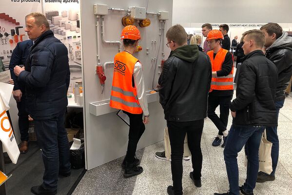 Выставка электрического оборудования  SLO Electricity 2020 в Вильнюсе - Sputnik Литва