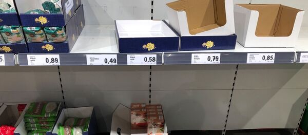 Tuščios lentynos su grikiais, 2020 m. vasario 28 d. - Sputnik Lietuva