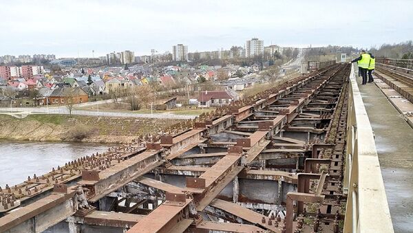 Йонавский железнодорожный мост, архивное фото - Sputnik Литва