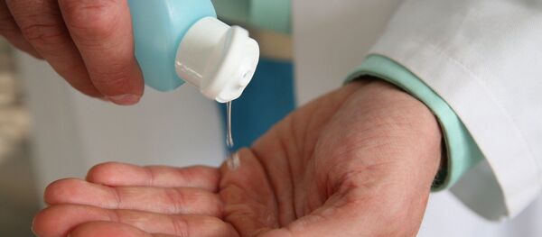 Дезинфицирующий гель, архивное фото Дезинфицирующий гель, архивное фото - Sputnik Lietuva