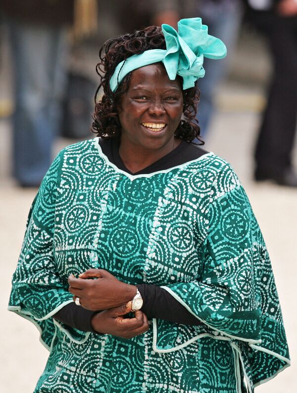 Кенийская правозащитница Вангари Маатаи в Елисейском двореце в Париже - Sputnik Lietuva