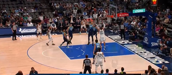 Противоречивый Сабонис в Чикаго, Порзингис съел Валанчюнаса Противоречивый Сабонис в Чикаго, Порзингис съел Валанчюнаса - Sputnik Литва