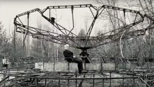 Tilas Lindemanas pasivažinėjo karusele apleistame Pripetės mieste - Sputnik Lietuva