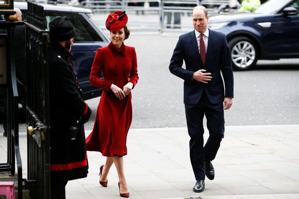 Bendras išėjimas po Megxit: Sasekso ir Kembridžo hercogai Vestminsterio abatijoje Bendras išėjimas po Megxit: Sasekso ir Kembridžo hercogai Vestminsterio abatijoje - Sputnik Lietuva